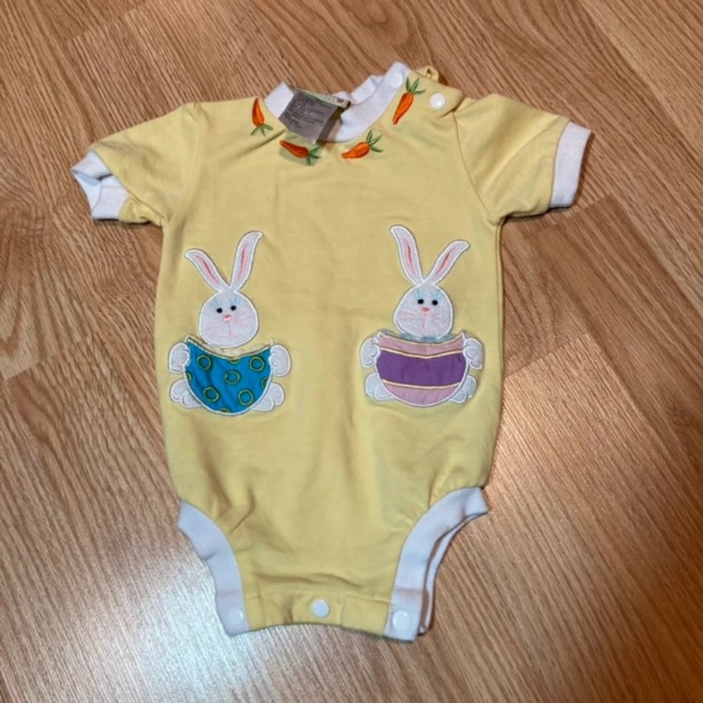 Vintage Baby Easter Yellow Embroidered Bunnies Carrots One Piece Romper 6 months